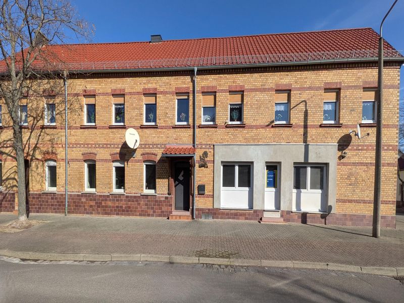 Wohn- oder Geschäftshaus im Greppin